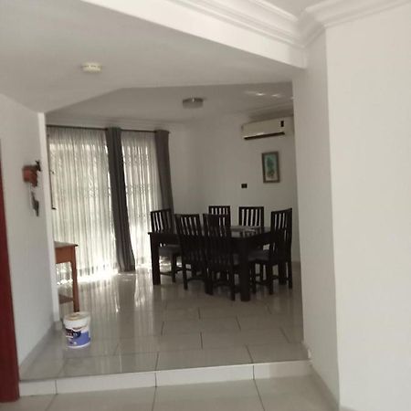 Tricia'S Place - One Family At A Time Apartamento Acra Exterior foto